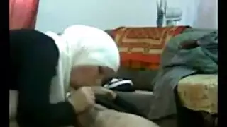 يفشخو كسها لحس