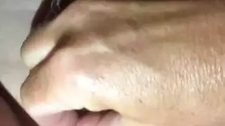 الفتاة الشقراء المثيرة جينا في ثلاثي جنسي حار