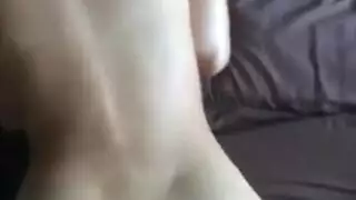 زوجة آسيوية ماكرة تُحشى بقضيب ضخم