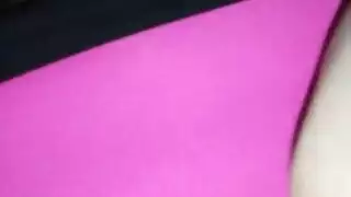 امرأة أكبر سنًا تطلب جنسًا عنيفًا وقضيبًا كبيرًا