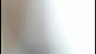  مراهقة قانونية تتعرض للضرب بقضيب كبير لرجل محلي موشوم