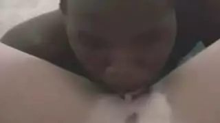 تحتفظ