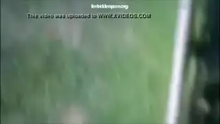 زوجان ثملان يبذلان أقصى جهد في غرفة ملابس النادي