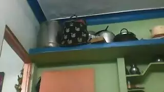 ثلاث فتيات وقحات يأخذن عدة أذرع