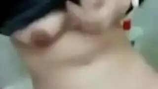 مقطع إباحي صريح مجاني: نساء روسيات يظهرن كل شيء