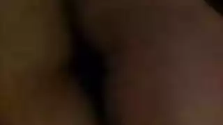 يستغل غياب جوزها مصري