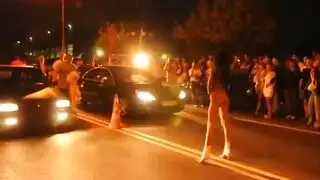 مباراة بي دي إس إم: مصارع يُهيمن عليه امرأة قوية