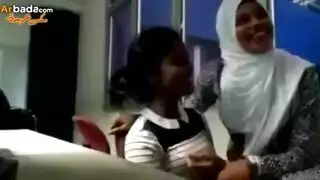 سحاق بوس وتقطيع شفايف