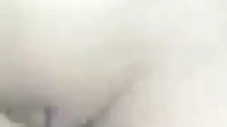 يربطها ويضربها على ثديها
