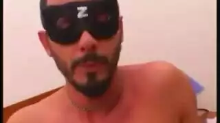 ولد يمص كس خالته بعنف وهيا تصرخ بهدوء