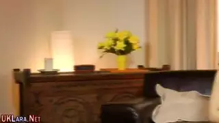 شابة ناضجة وقحة تحب الشرج والجماع العميق