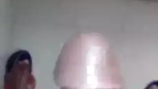 كاميرا خفيه من ورا الباب
