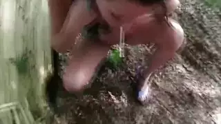  سمراء مثيرة سيسيليا ليون تتوق للجنس العنيف