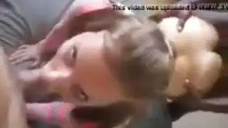 قضيب أسود سميك وسائل أبيض: هؤلاء الفتيات يتوقن لتناوله في حناجرهن
