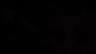 اختناق الحلق: أليكسيس فوكس تأخذ قضيباً صلباً في فمها