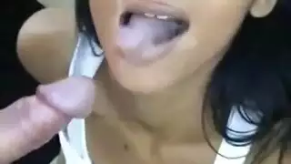 جنس شرجي صريح مع أيدرا فوكس في مستودع قذر
