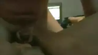 فتاة ممتلئة في قيود سلاسل فتشية جنس