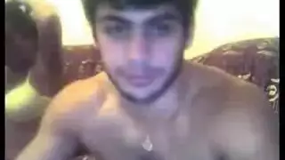 نيك شروق الشمس: سكس ثلاثي قاسي مع امرأة جزائرية