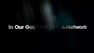 المتلصص المجاور يصور استمناءها الصباحي