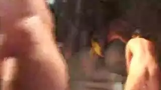 ستود شهواني يضرب طيز مشدودة بقوة