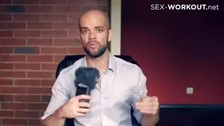 تأمل أن يمارس الجنس معها حتى تحصل على هزة الجماع الفيديو الإباحية