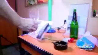 رجل محب يمارس الجنس الشرجي مع شقراء في مشهد عاطفي