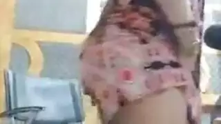 نادية شيميل برية تقدم لنفسها كل فرصة تحصل عليها لممارسة الجنس مع شخص غريب وسيم