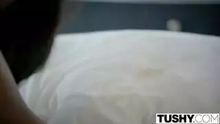 فتاة سوداء تريد ممارسة الجنس معك الآن