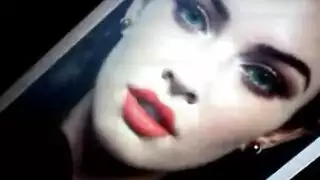 كانت ميغان فوكس في أمس الحاجة إلى ممارسة الجنس مع الآخرين بأسرع ما يمكن ، على الأقل حتى تشغل بالك