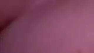 الحمار الكبير الفرخ هو سخيف رجلها وأفضل صديق له، في منتصف اليوم الحمار الكبير الفرخ هو سخيف رجلها وأفضل صديق له، في منتصف اليوم