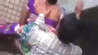 الهنود المبتذلين يتوقون للديك هنا